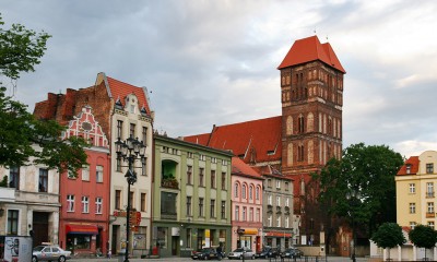 Szpetne reklamy pojawiły się m.in. na Rynku Nowomiejskim (fot. archiwum)