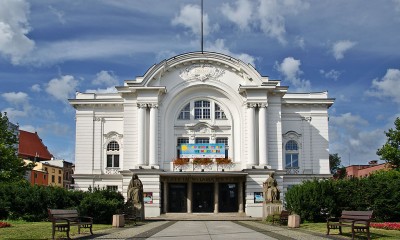 1024px-Teatr_im._Wilama_Horzycy_sm1