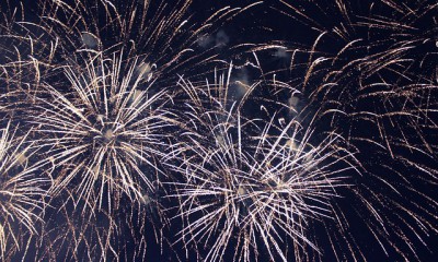 fireworks-572453_640