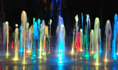 1024px-Cosmopolis_Fountain_in_Toruń_01