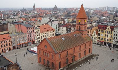 1200px-Torun_Rynek_Nowomiejski_z_Jakuba