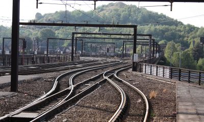 1280px-Metro_Charleroi_-_Beaux-Arts_tracks_1