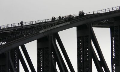 1024px-Sydney_harbour_bridge_bridgeclimb