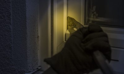 burglar-1678883_1280