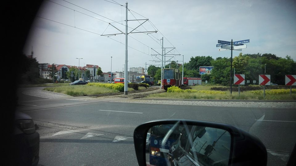 Wypadek przy końcu ul. Kraszewskiego (fot. nadesłane)