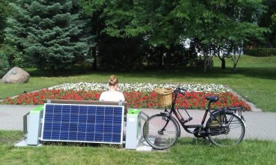 Ławka solarna daje sporo możliwości (fot. torun.pl)