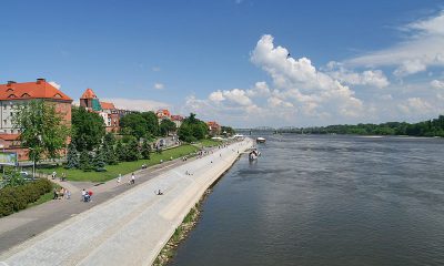 800px-Toruń_-_Bulwary_Wisły_01