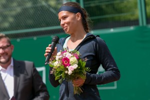 BELLA CUP77